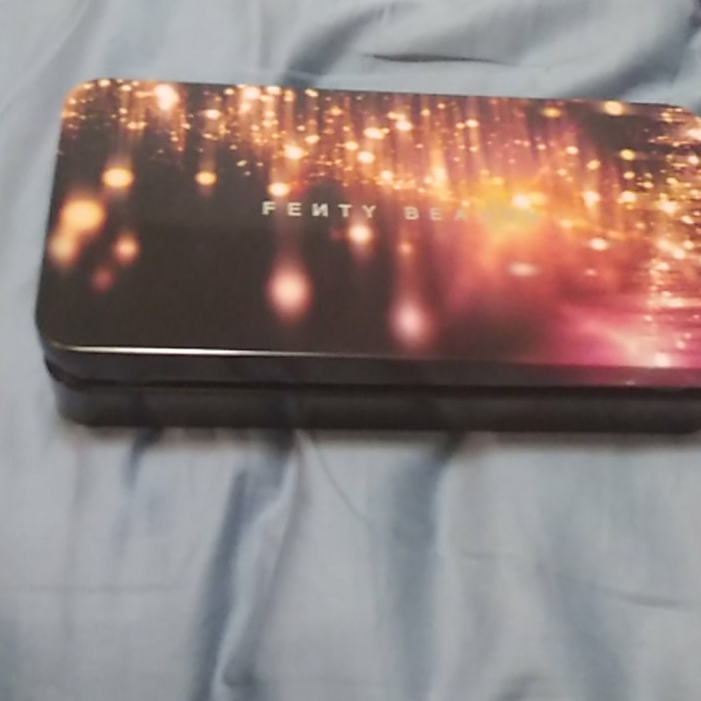 Fenty mini gloss bomb tin empty